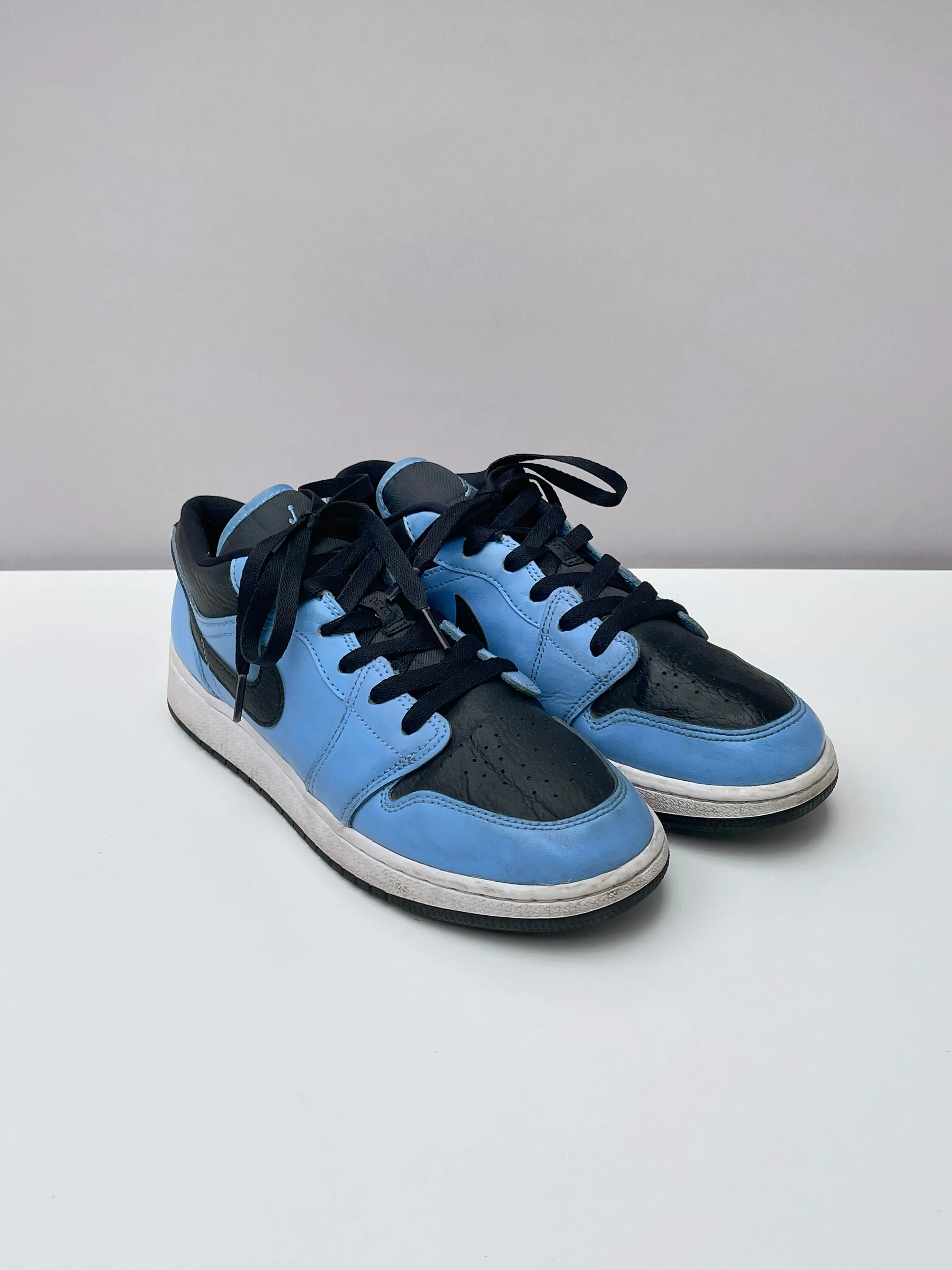 Air Jordan 1 Low Blue Black sneakers