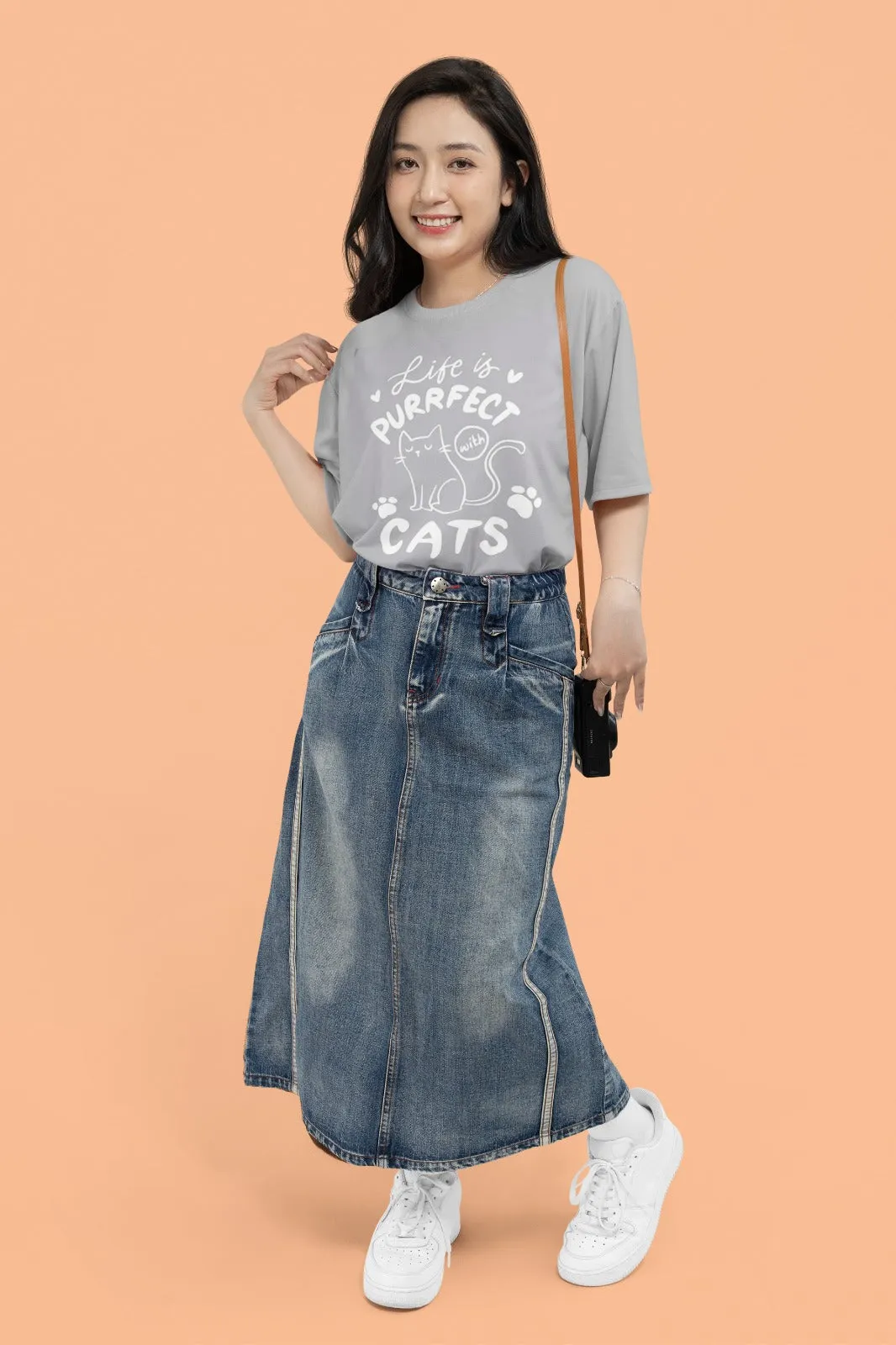 ANGAR Cotton Drop Shoulder Half Sleeves Oversized Fit CATS Printed T-Shirt for Women