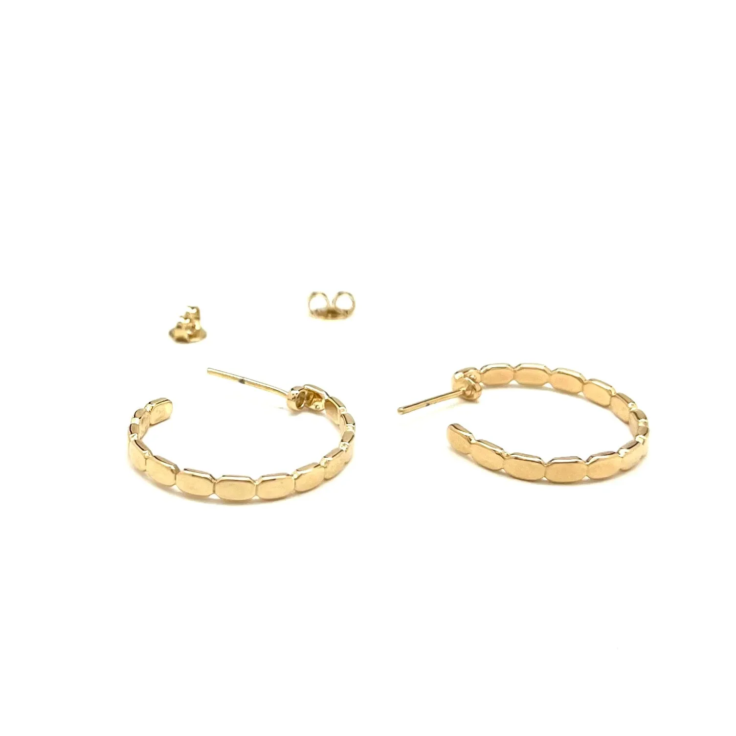 MEDIUM FLAT DOT HOOP