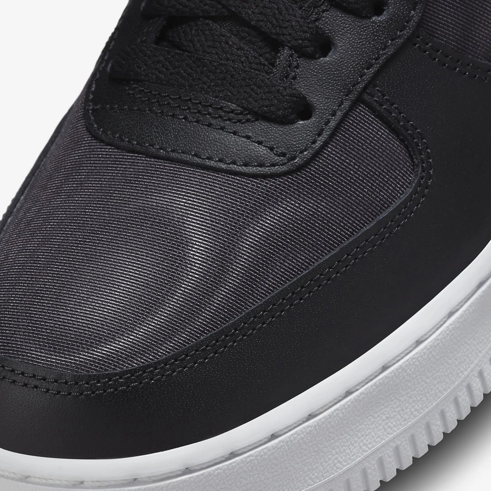 Nike | AIR FORCE 1 '07 LV8 { BLACK/BLACK-SUMMIT WHITE