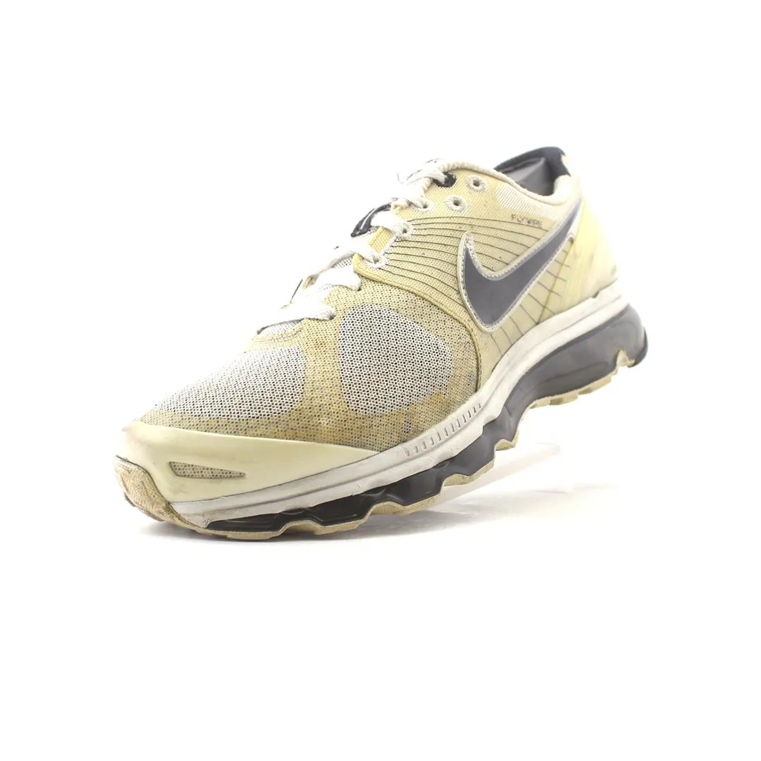 NIKE  AIR MAX  2010