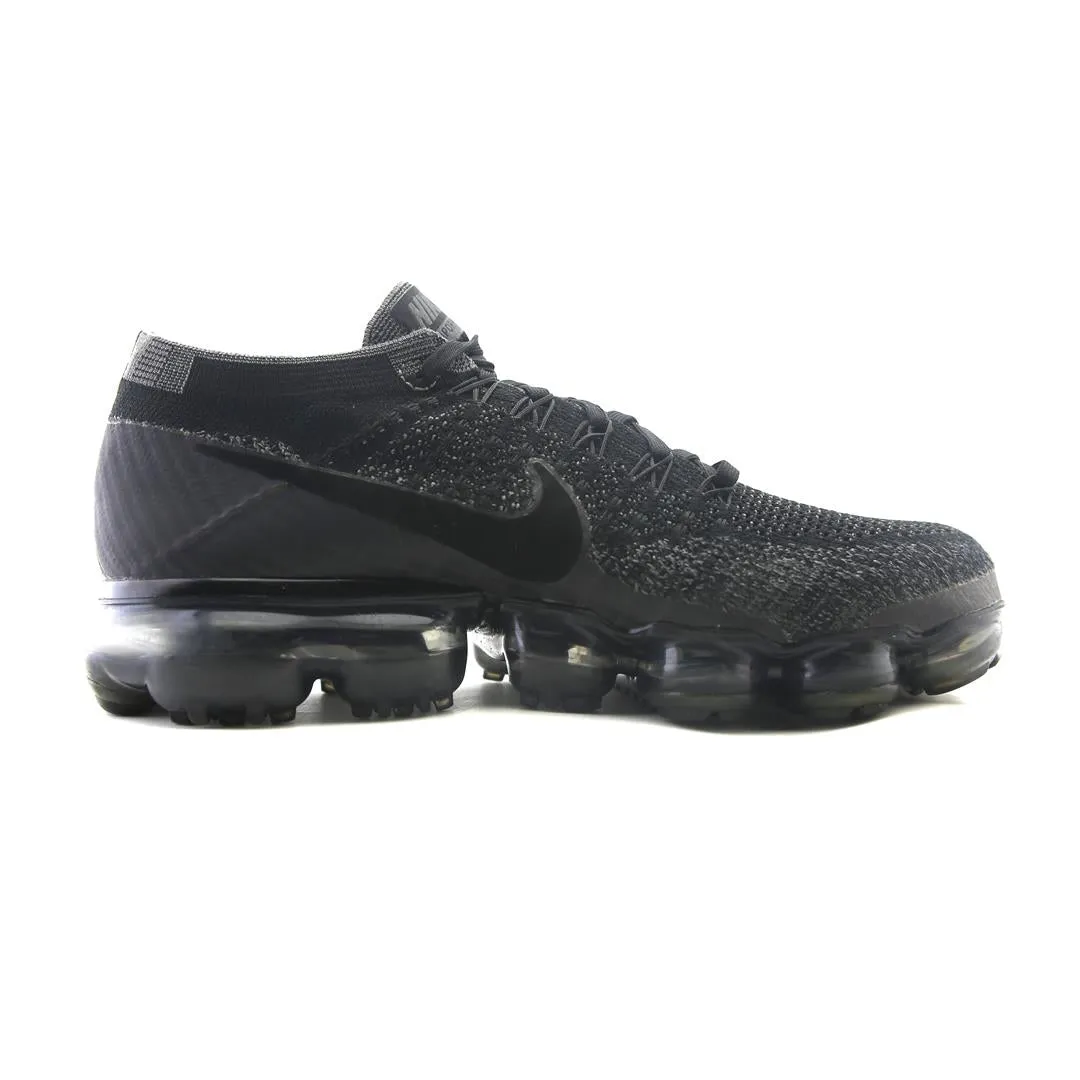 NIKE AIR VAPORMAX TRIPLE 2.0