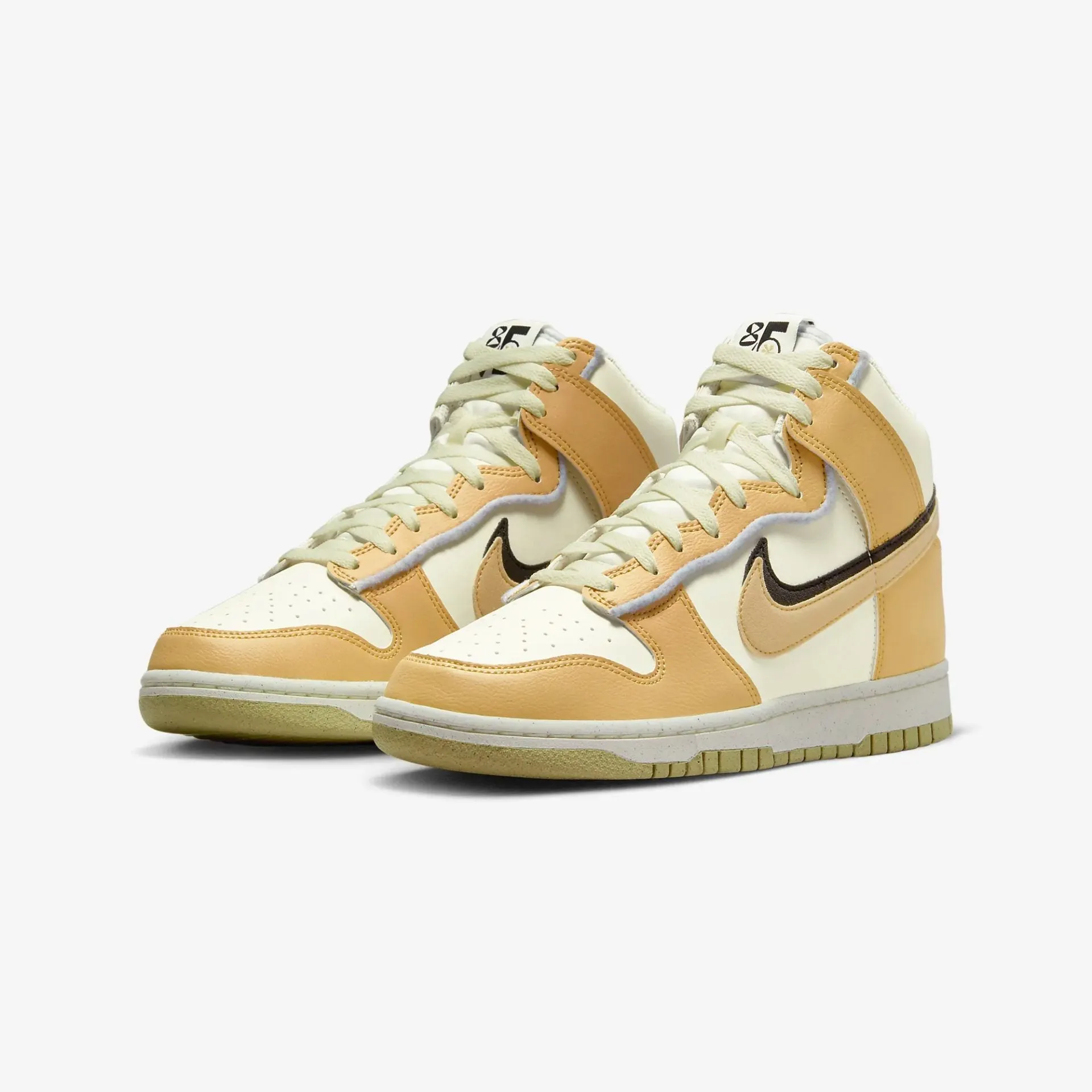 Nike | DUNK HIGH RETRO SE  { SESAME/BLACK