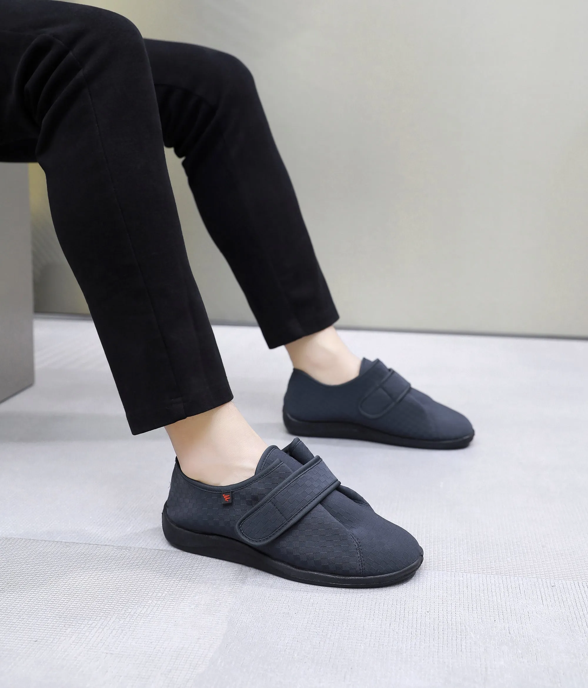 Owlkay Wide Diabetic Shoes For Swollen Feet - NW6038