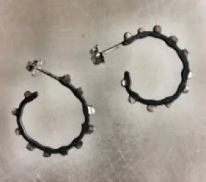 Tread Hoop Earrings Small 0.75"