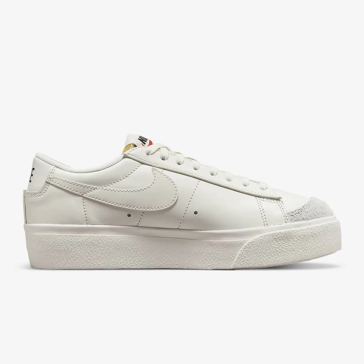 Women's Nike Blazer Low Platform (White/Sail/Grey)(DJ0292-105)