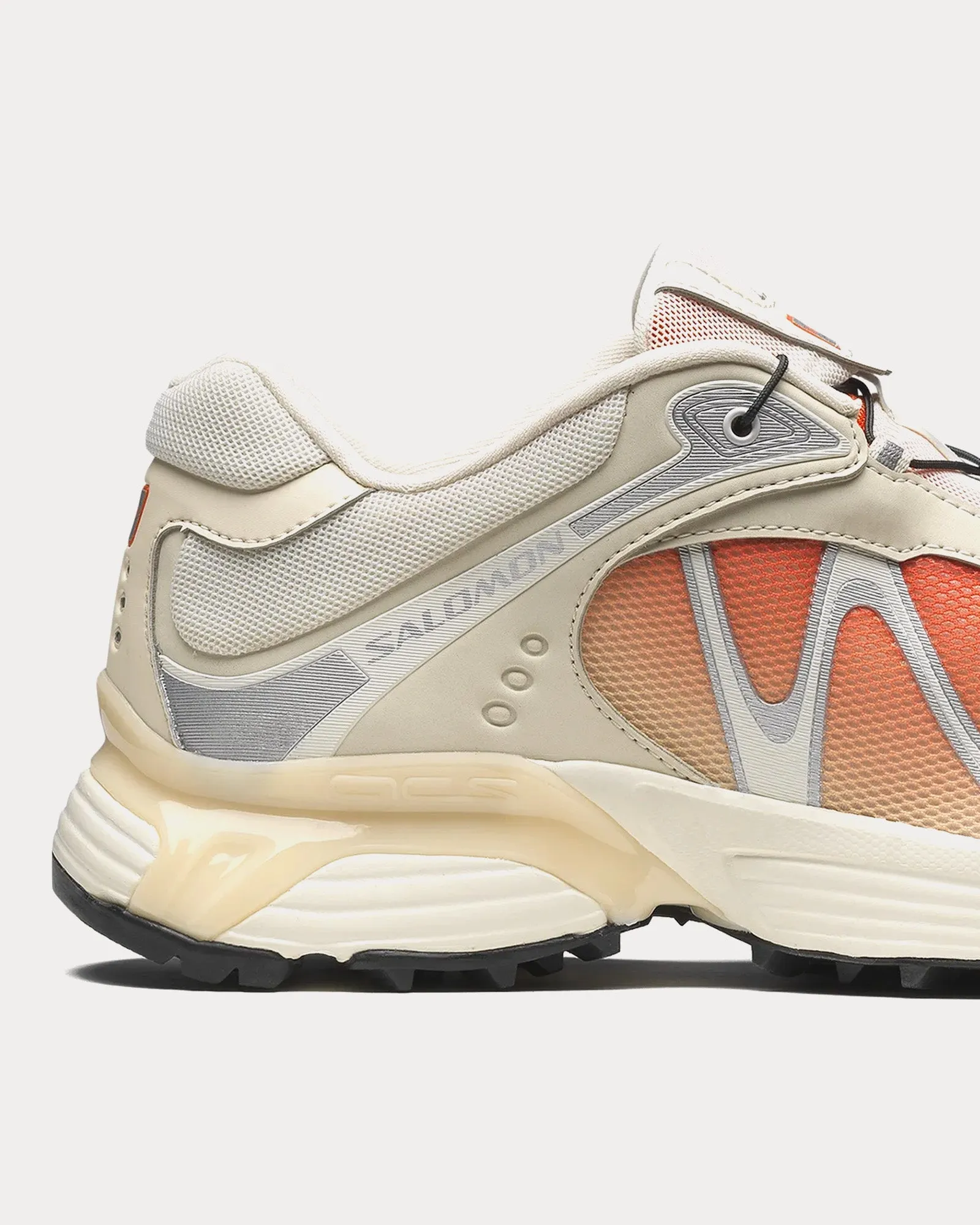 XT-Whisper Shortbread / Red Orange / Ftw Silver Low Top Sneakers
